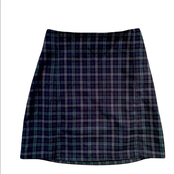NWT BRANDY MELVILLE Blue green plaid skirt one size - Picture 1 of 4